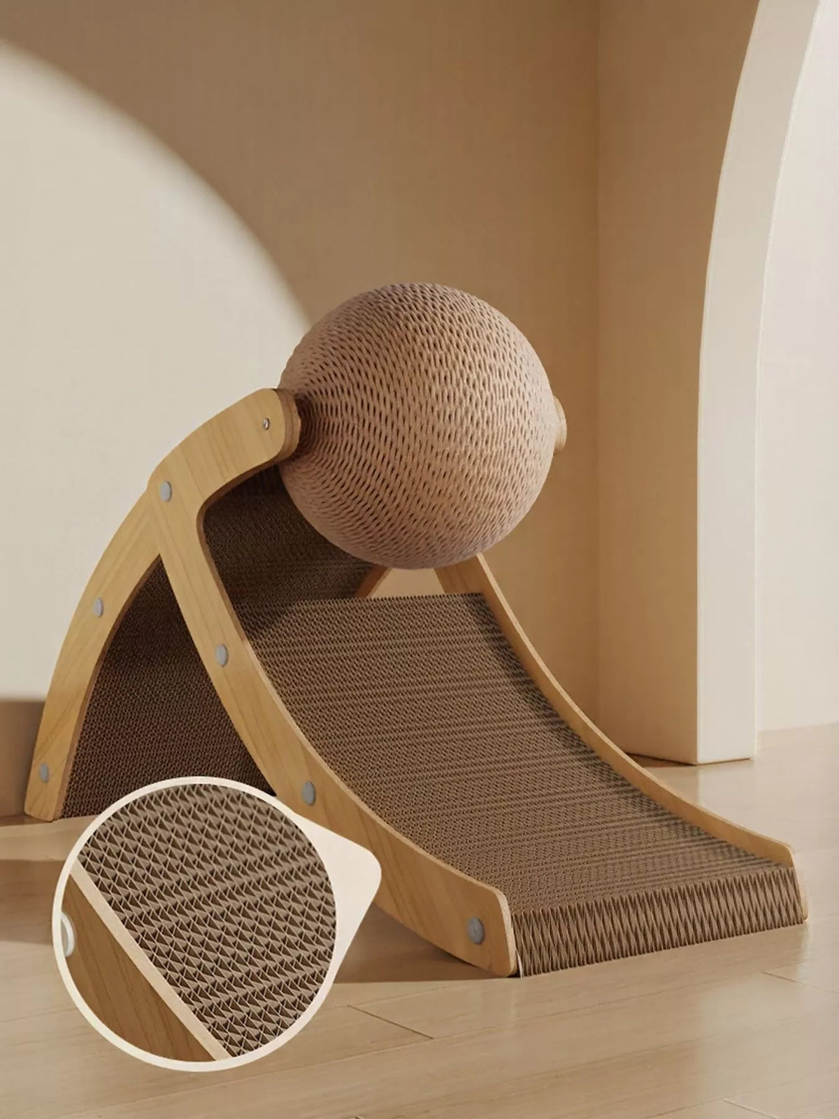 Interactive Ball & Ramp Cat Scratching Post