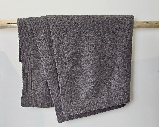 The Nest Throw